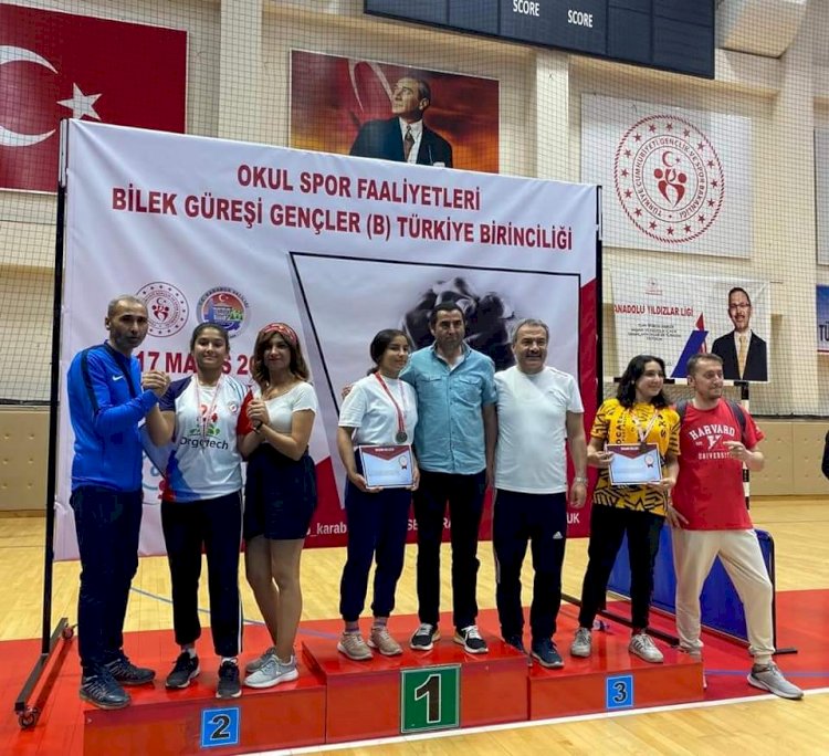 Nizip Spor Lisesi'nin Bilek Güreşi Başarısı