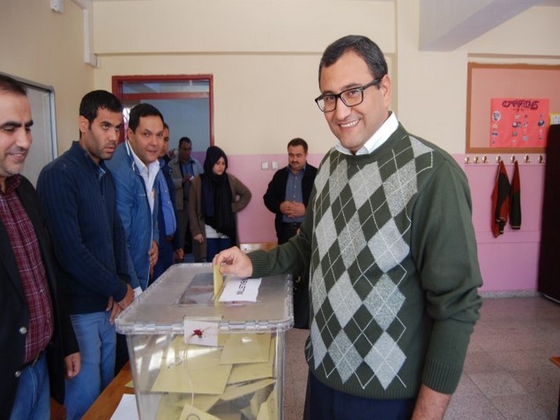 KAYMAKAM SARIFAKIOĞULLARI OYUNU KULLANDI