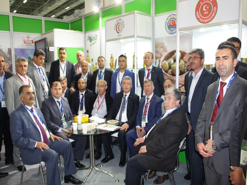 NİZİP ZEYTİNİ VE ZEYTİNYAĞI İZMİRDE ULUSAL PAZARA TANITILDI