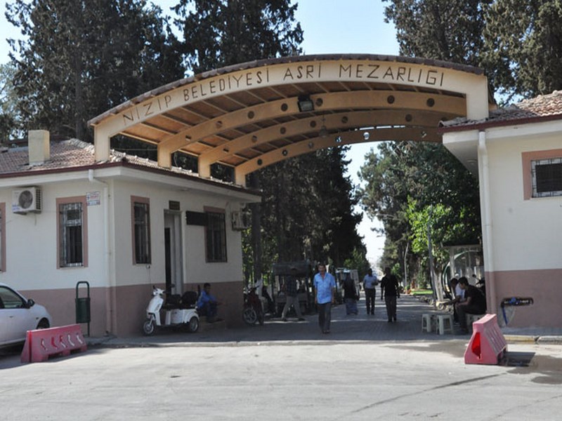 NİZİP TE MEZARLIK ZİYARETLERİ