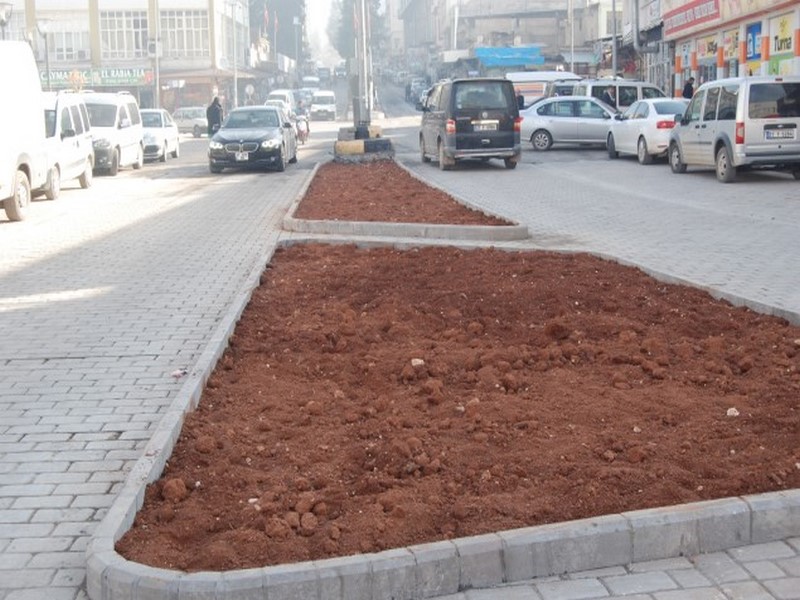 CUMHURİYET MEYDANI TRAFİĞE AÇILDI