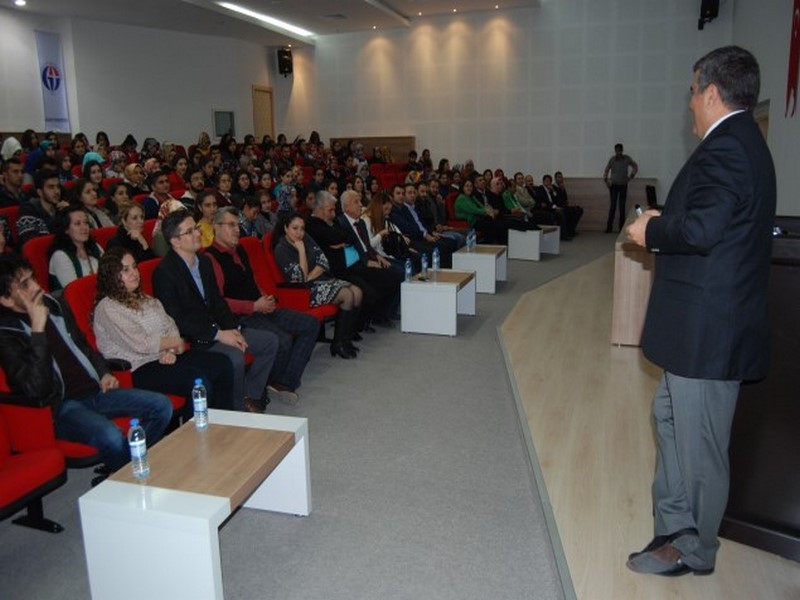 İLAÇ BİTKİLERİ KONULU SEMİNER