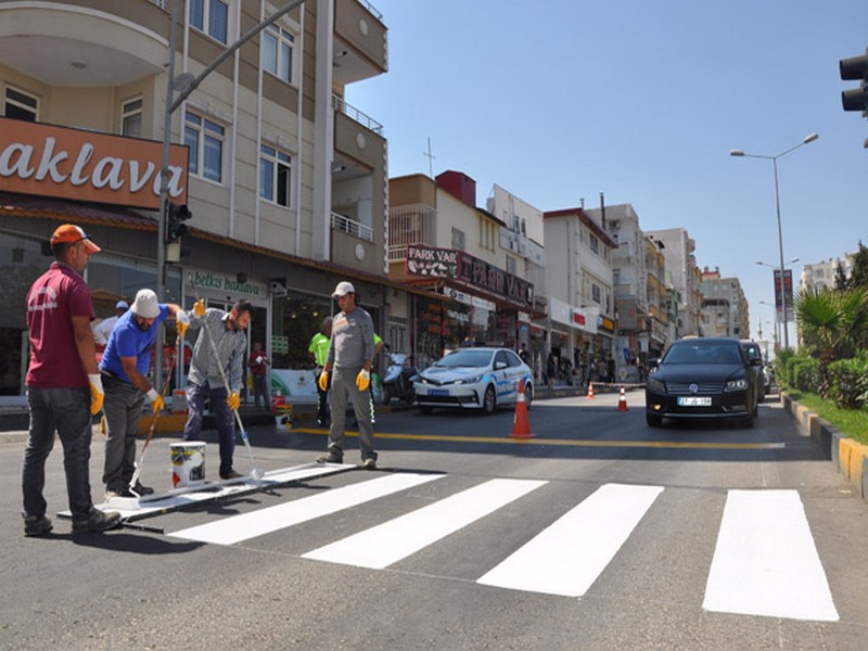 Yaya geçidi çizgileri belirlendi