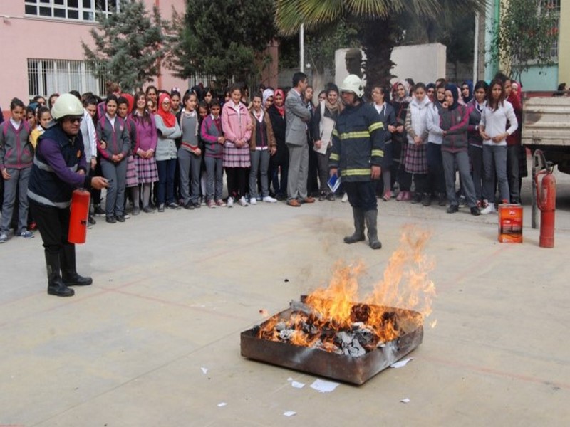 ALKAN KIZ MESLEK LİSESİNDE YANGIN TATBİKATI