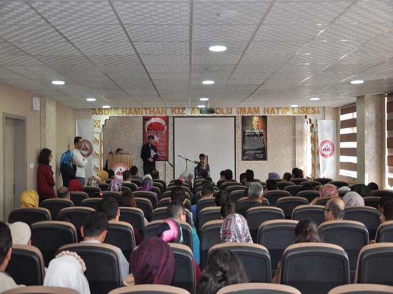 YUNUS EMRE Yİ TANITMA ETKİNLİĞİ