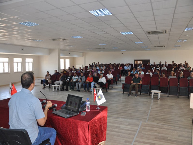 İLK OKUMA YAZMA ÖĞRETİMİ SÜRECİNDE KARŞILAŞILAN SORUNLARIN İLGİLİ TOPLANTI