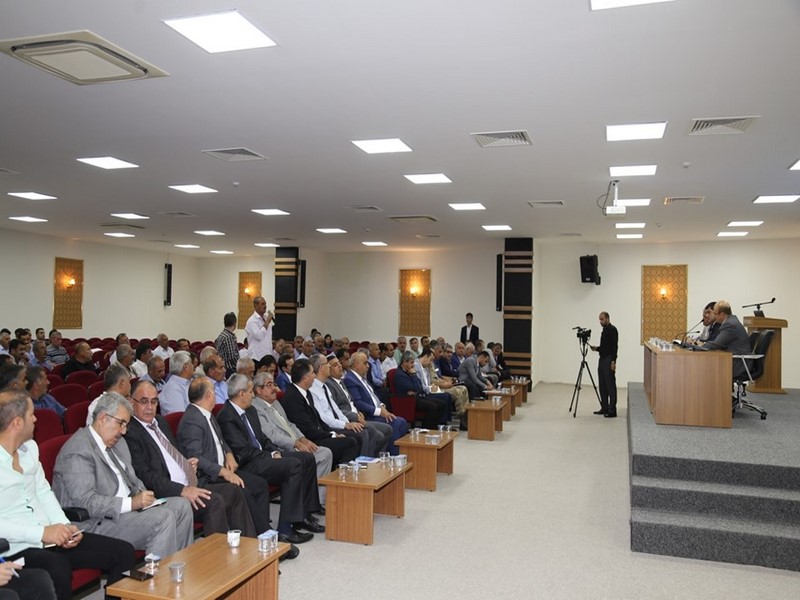 Şahin ve Sarı muhtarlarla bir araya geldi