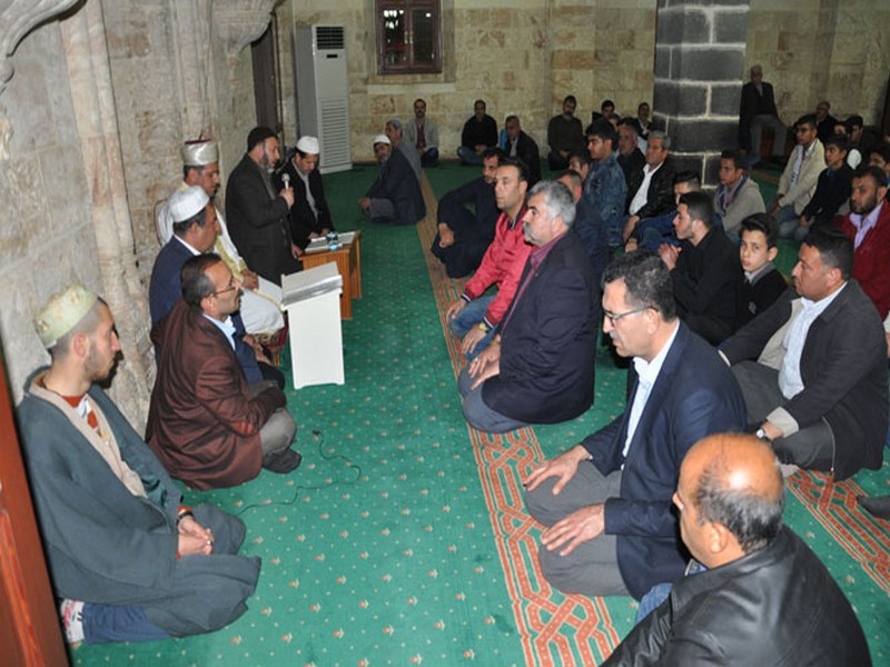 MERHUM ALPARSLAN TÜRKEŞ İÇİN MEVLİT OKUTULDU
