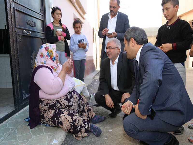 ŞAHİN VE AKDOĞAN VATANDAŞLARI ZİYARET ETTİ