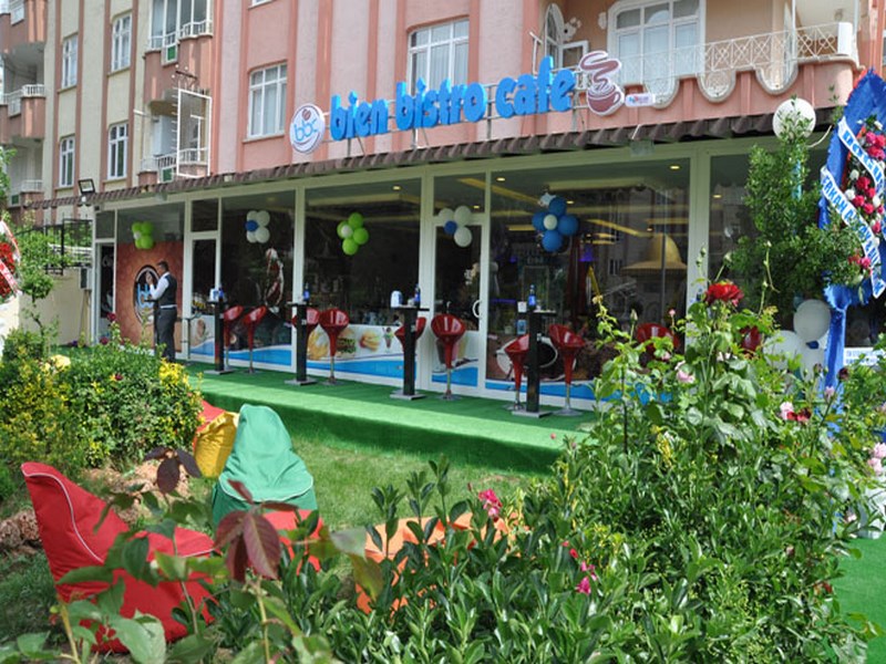 Bien Bistro Cafe açıldı