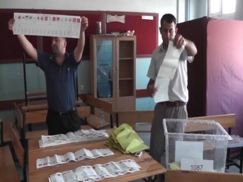 KARKAMIŞTA OY SAYMA İŞLEMİ SONA ERDİ