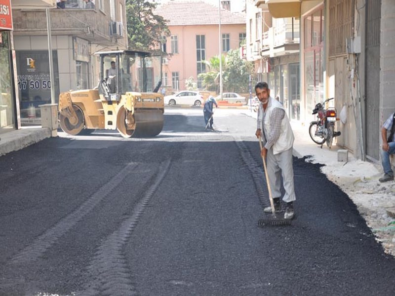 CUMHURİYET MAHALLESİNDE ASFALT ÇALIŞMASI 