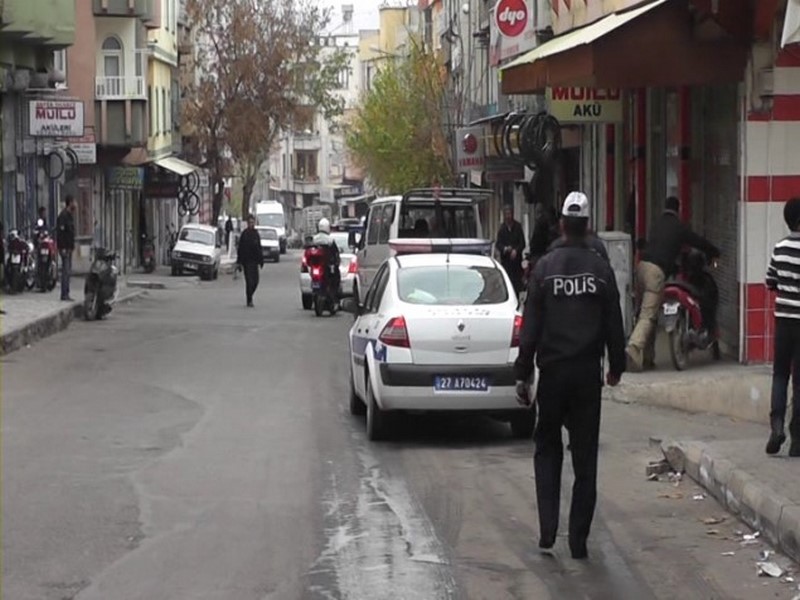 BİRECİK CADDESİNDE PARK YASAĞI UYGULAMASI