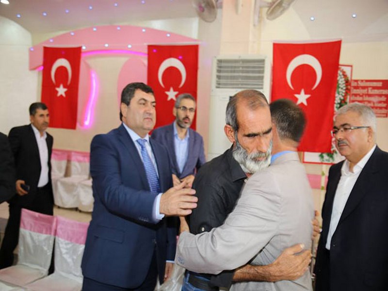 NİZİPTE HUSUMETLİ AİLELER BARIŞTIRILDI