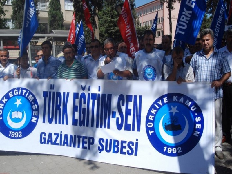 EĞİTİM SEN NİZİPTE EYLEM YAPTI