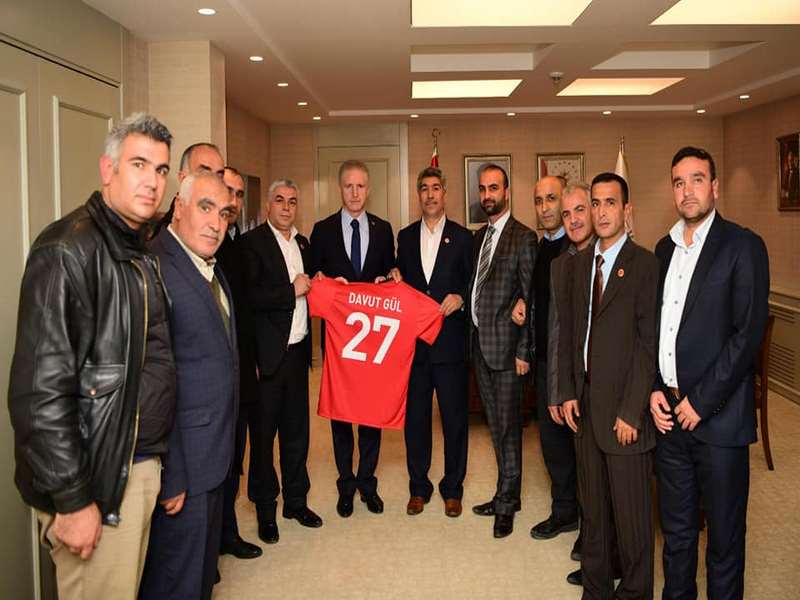 NİZİP MUHTAR SPOR DAN VALİ GÜL E HAYIRLI OLSUN ZİYARETİ