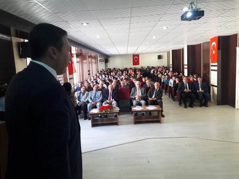 SÖZDE ERMENİ SOYKIRIMI KONULU KONFERANS