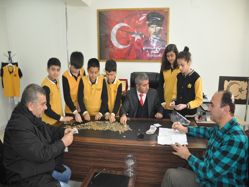 NİZİP DE Kİ OKUL MÜDÜRÜNDEN YEMEN İÇİN KAMPANYA