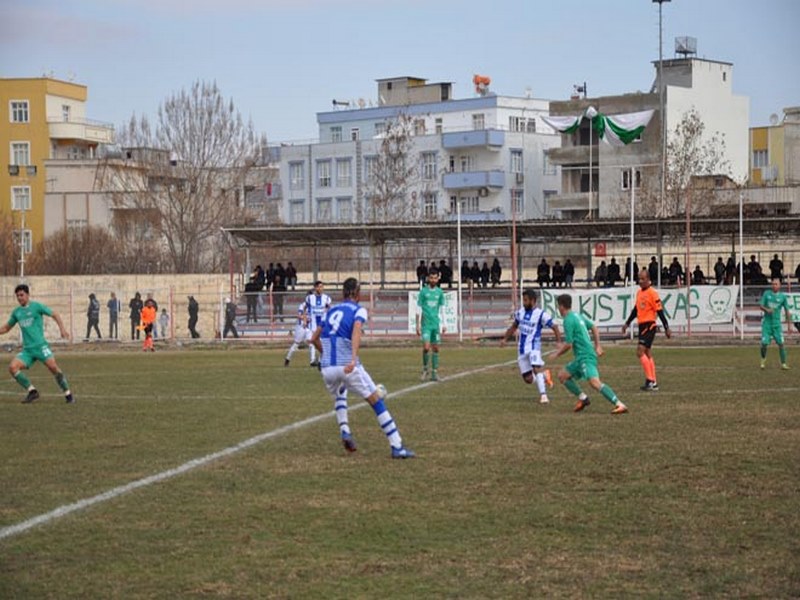 NİZİPSPOR 3 PUANI 4 GOLLE ALDI