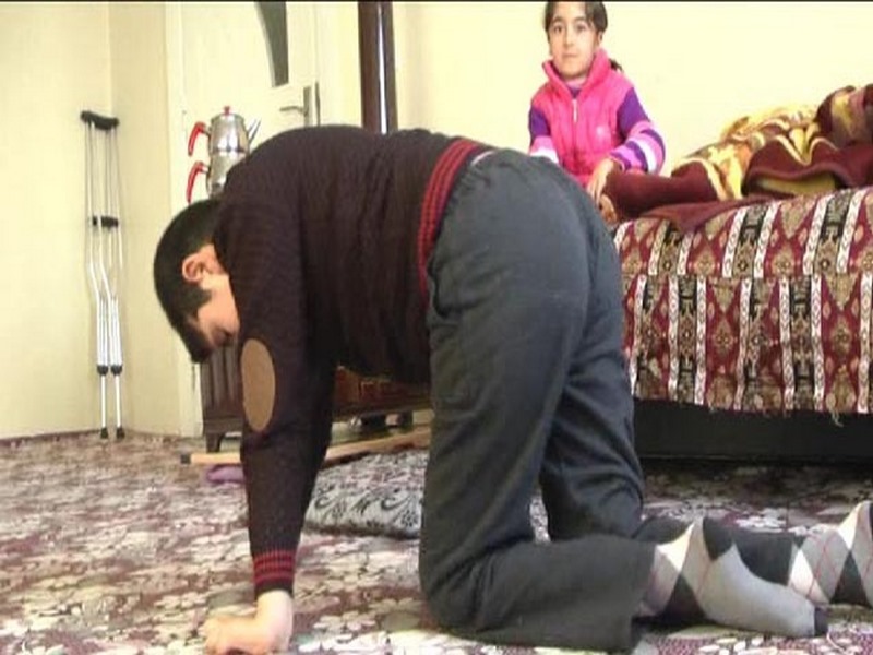12 YAŞINDAKİ ABDULLAH YARDIM BEKLİYOR