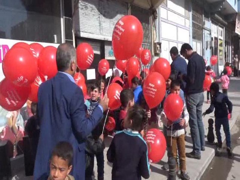 SEVGİ EVİ MAĞAZASI NDAN ÖĞRENCİLERE YARDIM