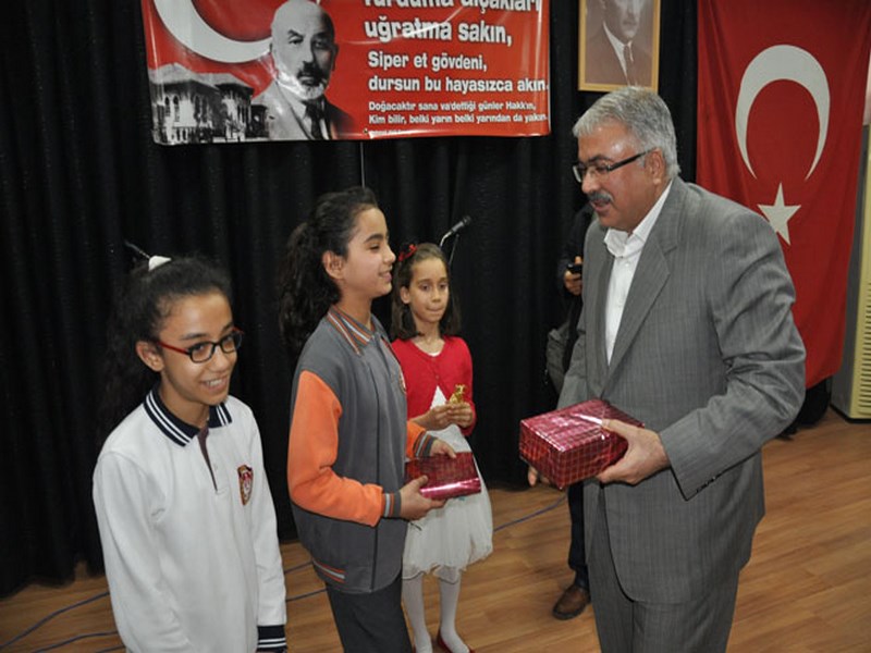 İSTİKLAL MARŞININ KABULÜ KUTLANILIYOR