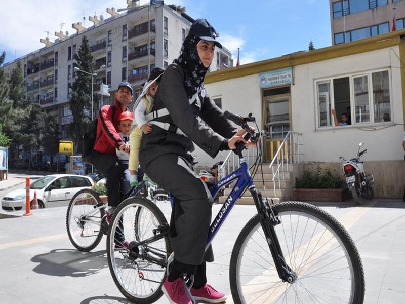 ERDOĞANA TEŞEKKÜR İÇİN PEDAL ÇEVİRİYORLAR