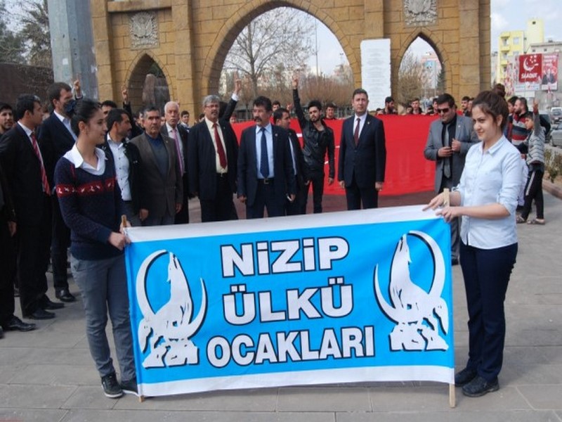 ÜLKÜ OCAKLARINDAN ÇANAKKALE ŞEHİTLERİNİ ANMA YÜRÜYÜŞÜ