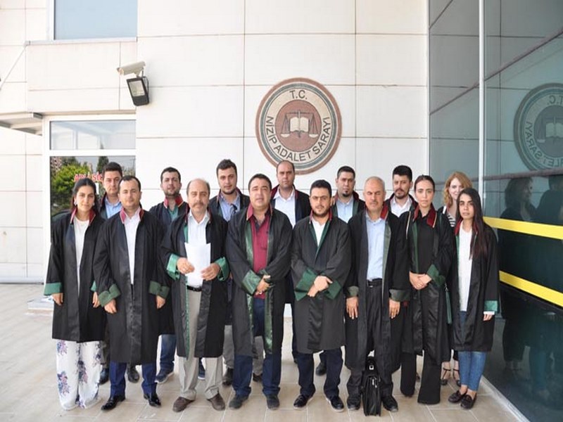 Nizipte Avukatlar Darbe Girişimini Kınadı