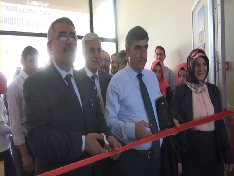 NİZİPTE BİLİM FUARI
