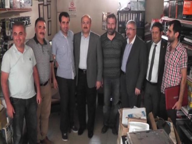 AK VEKİLLERİN CUMHURİYET MAHALLESİ GEZİSİ