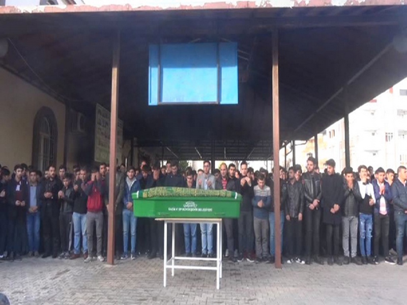 MEHMET ALİ GÖZYAŞLARI ARASINDA TOPRAĞA VERİLDİ