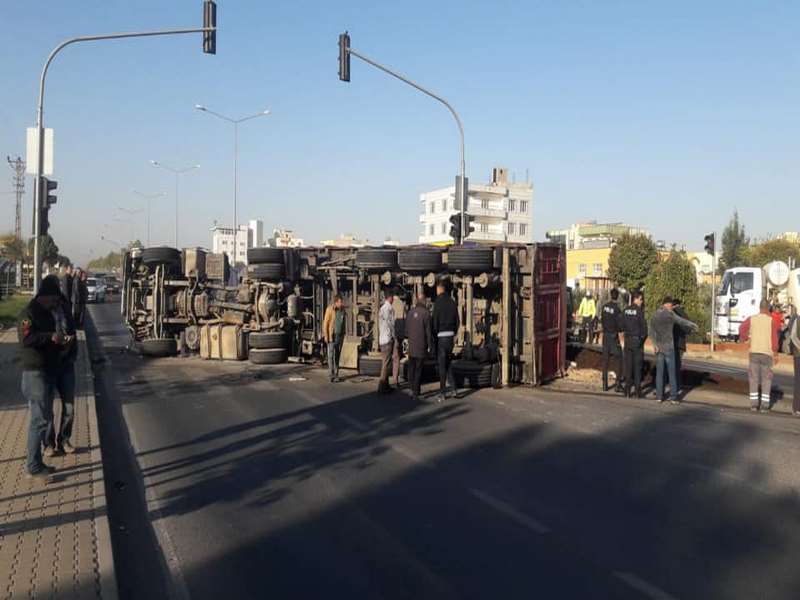 Nizipte Trafik Kazası : 1 yaralı