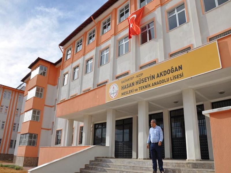 HASAN-HÜSEYİN AKDOĞAN MESLEKİ VE TEKNİK ANADOLU LİSESİ AÇILDI  