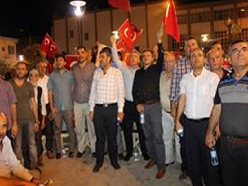 Nizip Ticaret Odası Demokrasi Nöbetinde