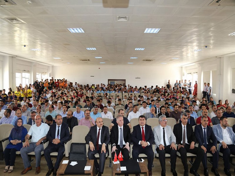 VALİ GÜL ÜN NİZİP TEMASI YOĞUN GEÇTİ