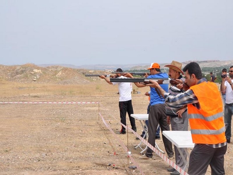 NİZİPTE TEK KURŞUN VE TRAP YARIŞMASI 