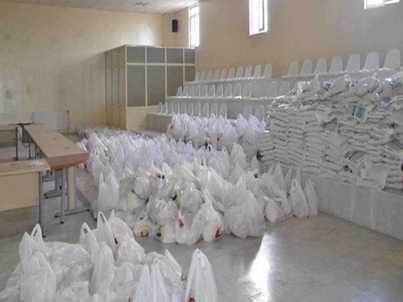 İHTİYAÇ SAHİBİ AİLELERE GIDA YARDIMI YAPILDI