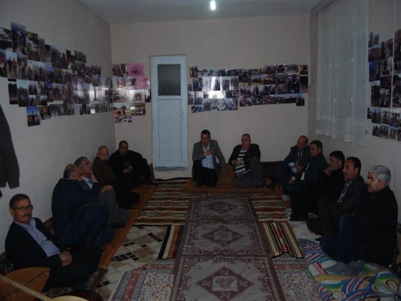 AVCILAR YEMEKTE BULUŞTU