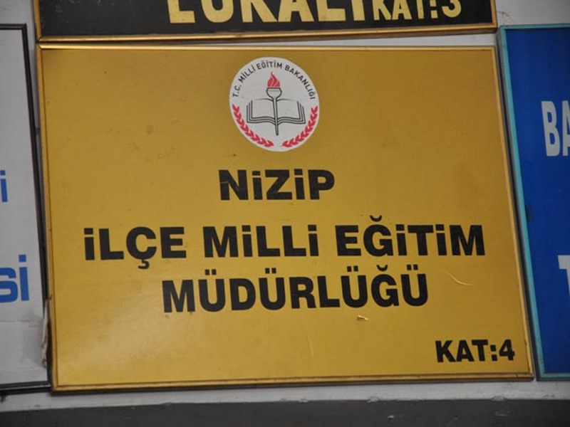 Nizipte 76 Öğretmen Açığa Alındı