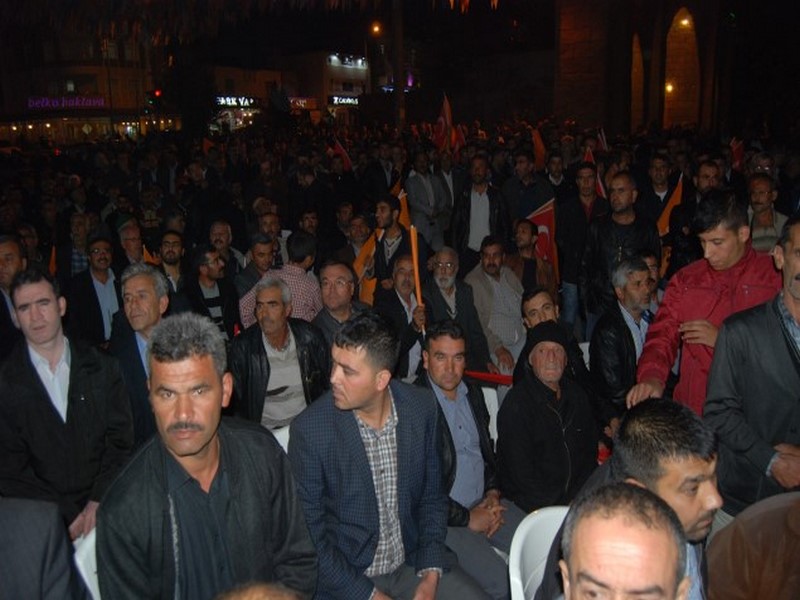 AK PARTİ MİTİNGİNE YOĞUN İLGİ
