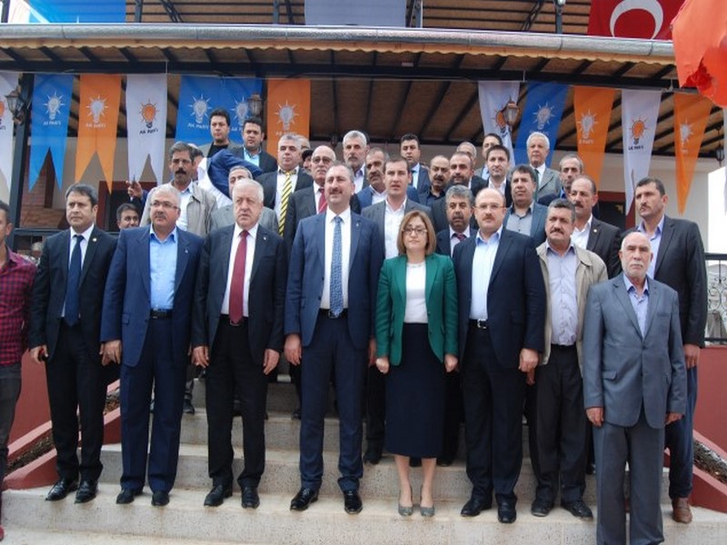 MUHTAR GÜLERDEN BİRLİK VE BERABERLİK YEMEĞİ