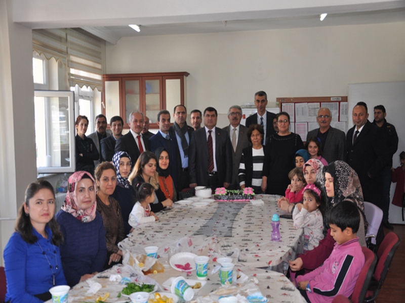 ÖĞRETMENLER ONURUNA YEMEK