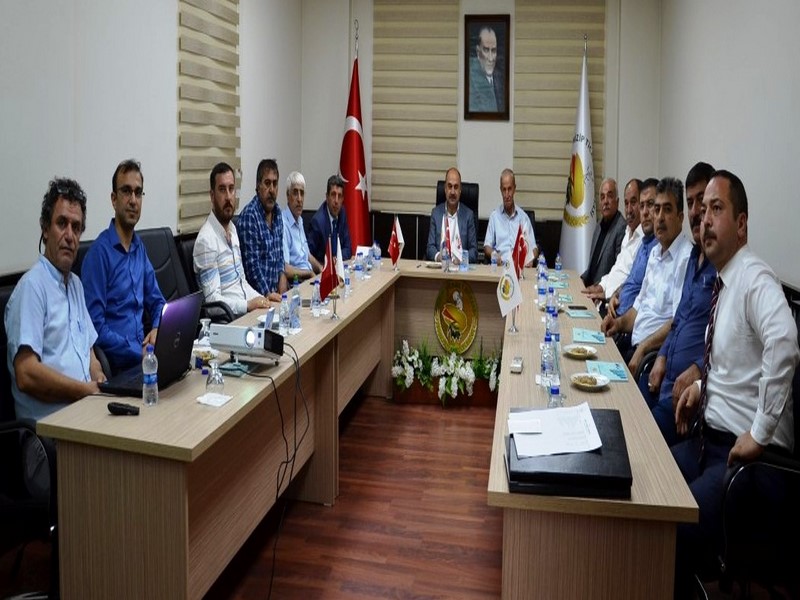 MECLİS ÜYELERİMİZE YÖNMECLİS ÜYELERİMİZE YÖNELİK ORYANTASYON ve TOBB AKREDİTASYON EĞİTİMLERİ DÜZENLENDİELİK ORYANTASYON ve TOBB AKREDİTASYON EĞİTİMLERİ DÜZENLENDİ