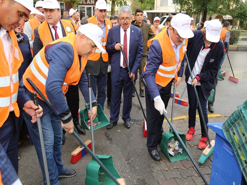 Belediye Başkanı ve Kaymakam dan çevre temizliği