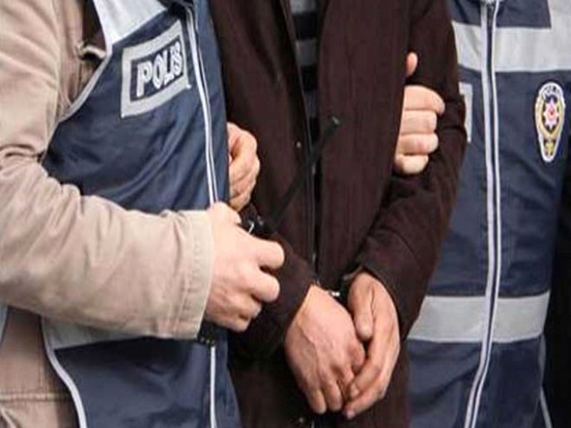 3 AYRI İŞYERİNİ SOYAN HIRSIZ YAKALANDI
